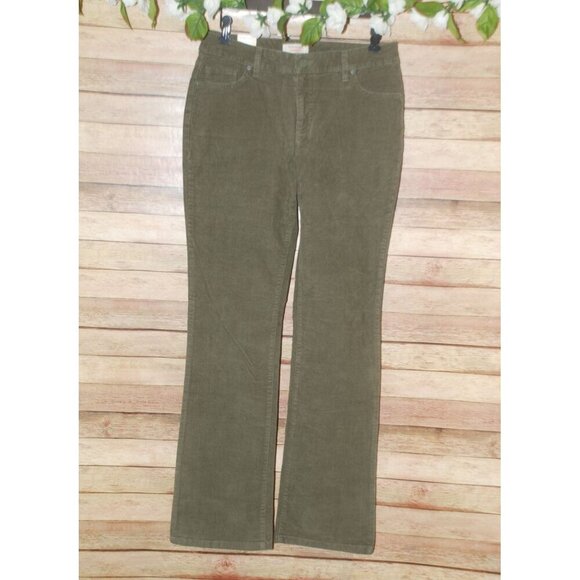 NWT St. John's Bay Green Corduroy Size 10 Straight Fit Boot Cut Secretly Slender - Picture 1 of 10